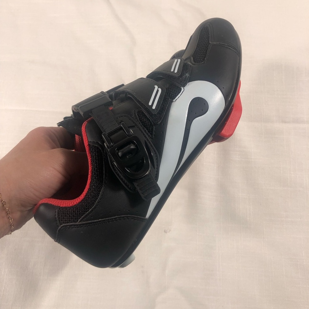 Peloton cycling shoes EUC